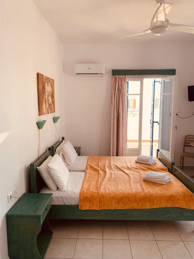 Manousos Rooms Adámas Extérieur photo