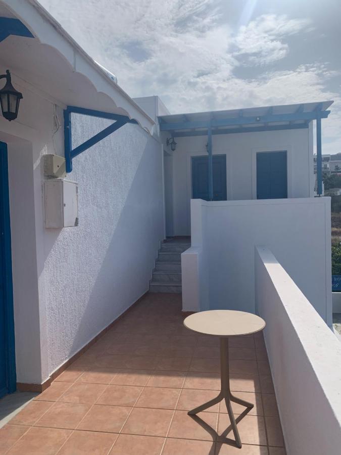 Manousos Rooms Adámas Extérieur photo